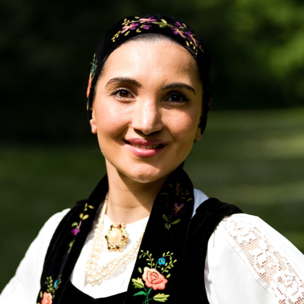 Julia Zakel